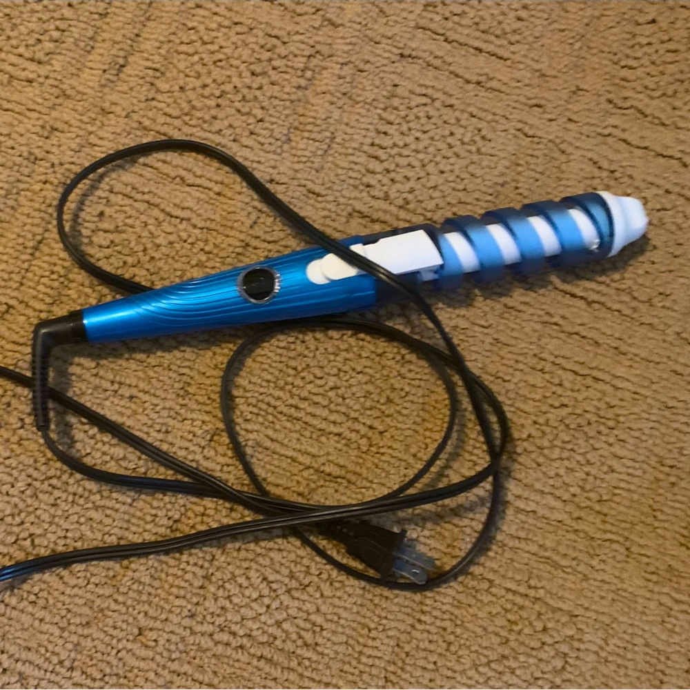 Xtava beach wave curling iron